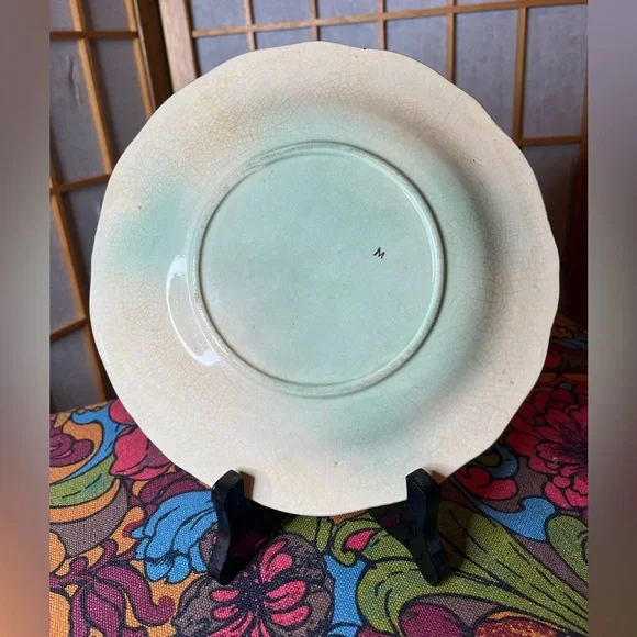 Antique Wedgwood Majolica signed strawberry grapes plate 8.25" - Picture 5 of 6